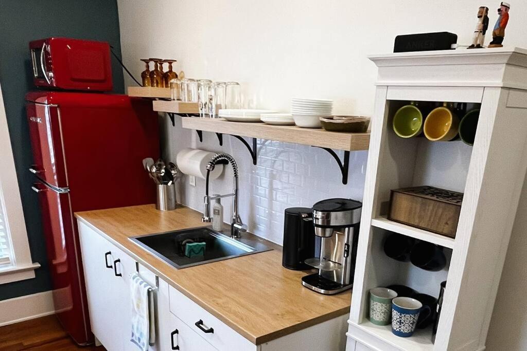 Fiesinger House - Private 3-Bd Unit In Historic Home, Downtown Сандаски Экстерьер фото