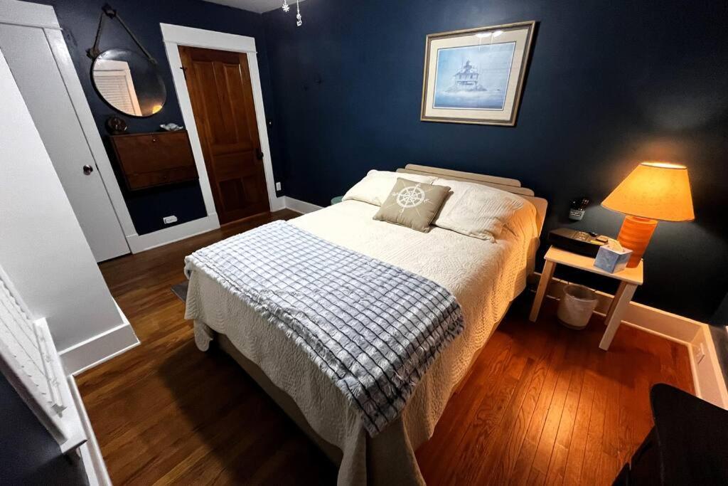 Fiesinger House - Private 3-Bd Unit In Historic Home, Downtown Сандаски Экстерьер фото
